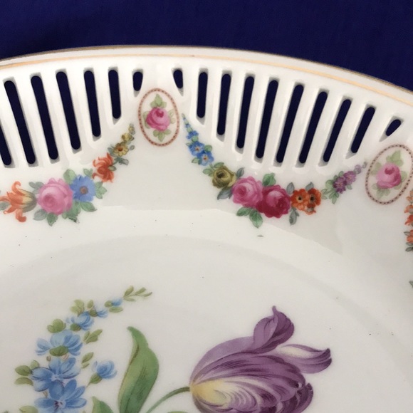 Vintage Bavaria Dresden Flowers Reticulated Pierced Round Serving Bowl - Picture 5 of 10